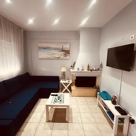 Sofia's Beachfront Maisonette