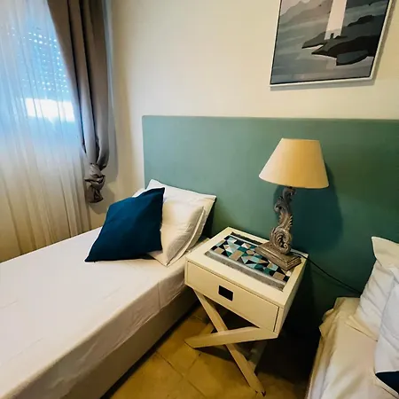Sofia's Beachfront Maisonette Szálloda